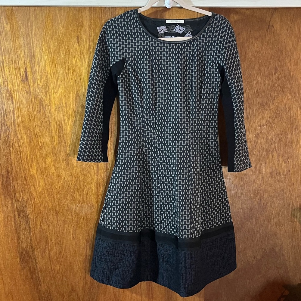 BEATRICE B Dress Made in Italy in Gray & Blue Sz 2